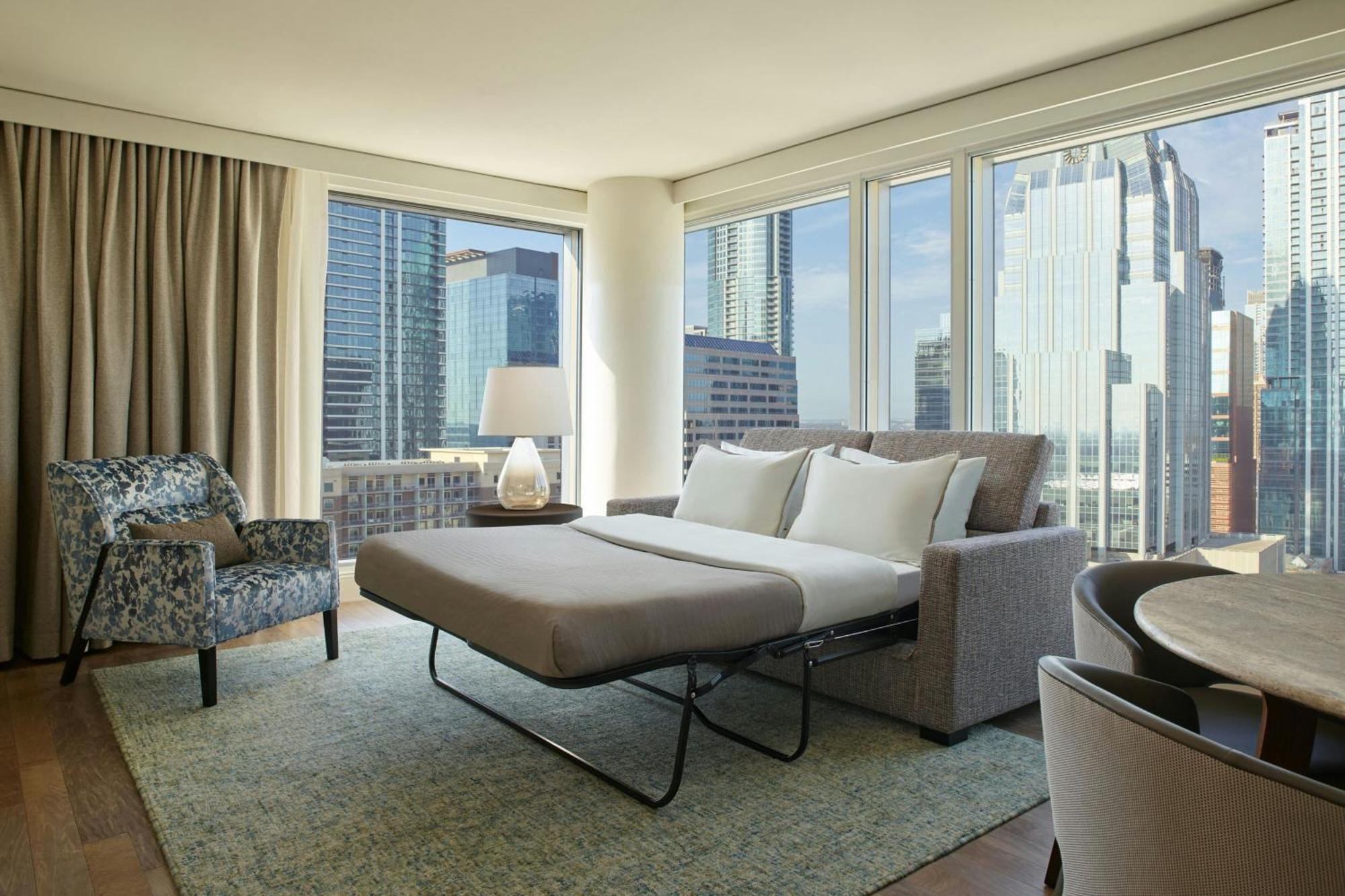 One-Bedroom Corner King Suite