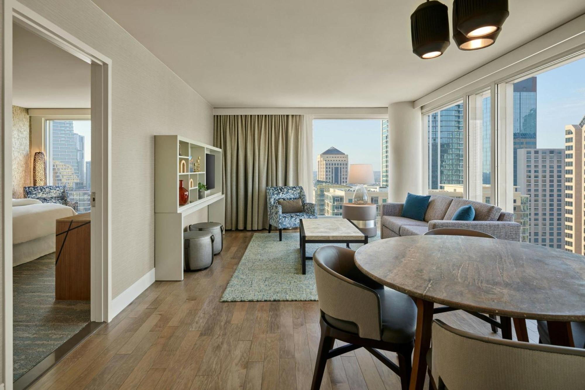 One-Bedroom Corner King Suite
